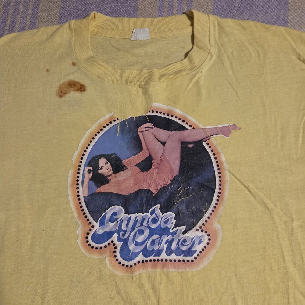Vintage 1977 Lynda Carter Wonder Woman T Shirt Yellow Graphic 70s Actress Singer